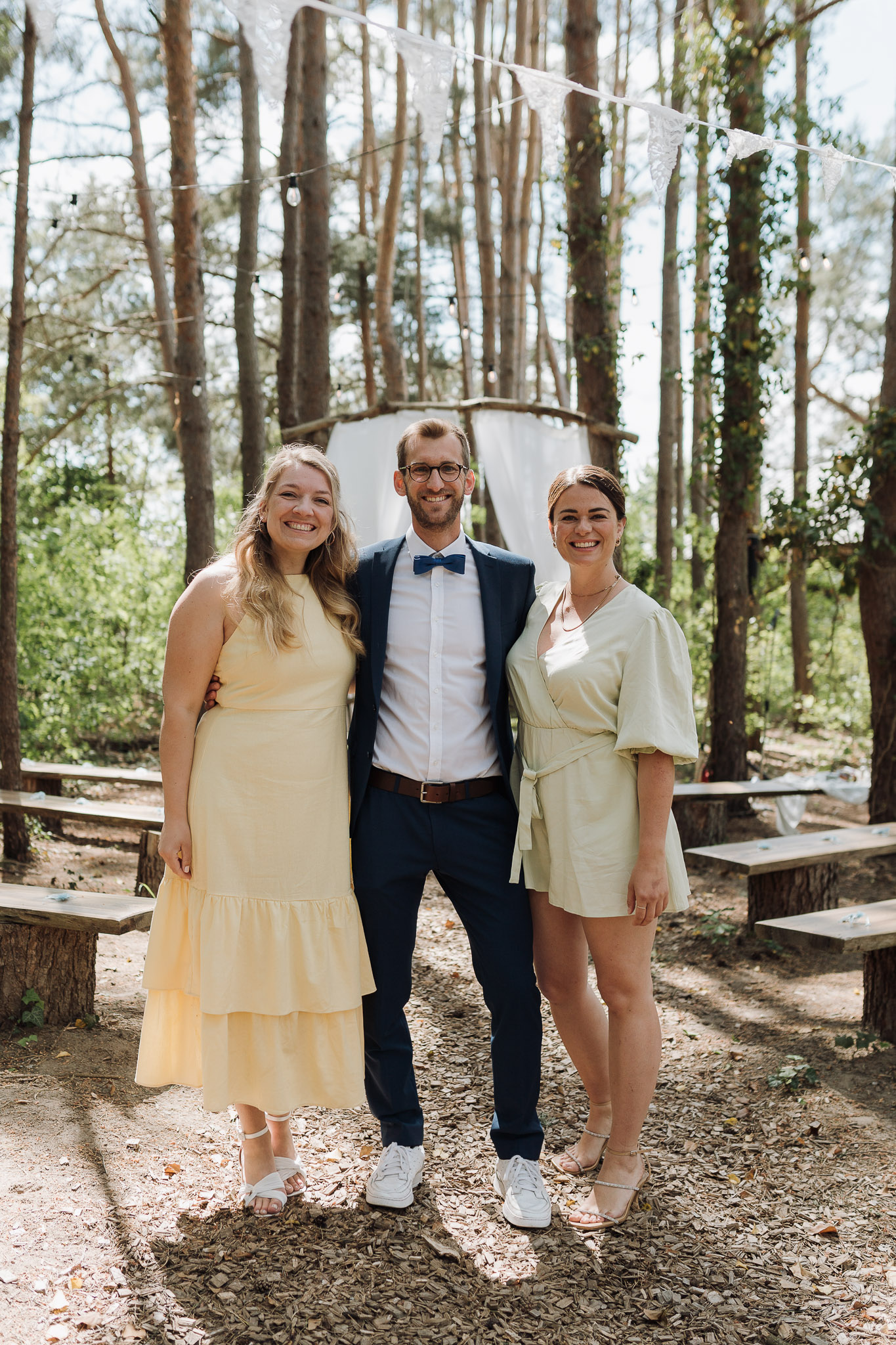 Hochzeit Framhouse Wandlitz, Freie Trauung, Hochzeitsfotografin Berlin, Emotionale ;Momente, Authentische Hochzeitsfotografie, Traubogen, Inspiration, Weddingsetup