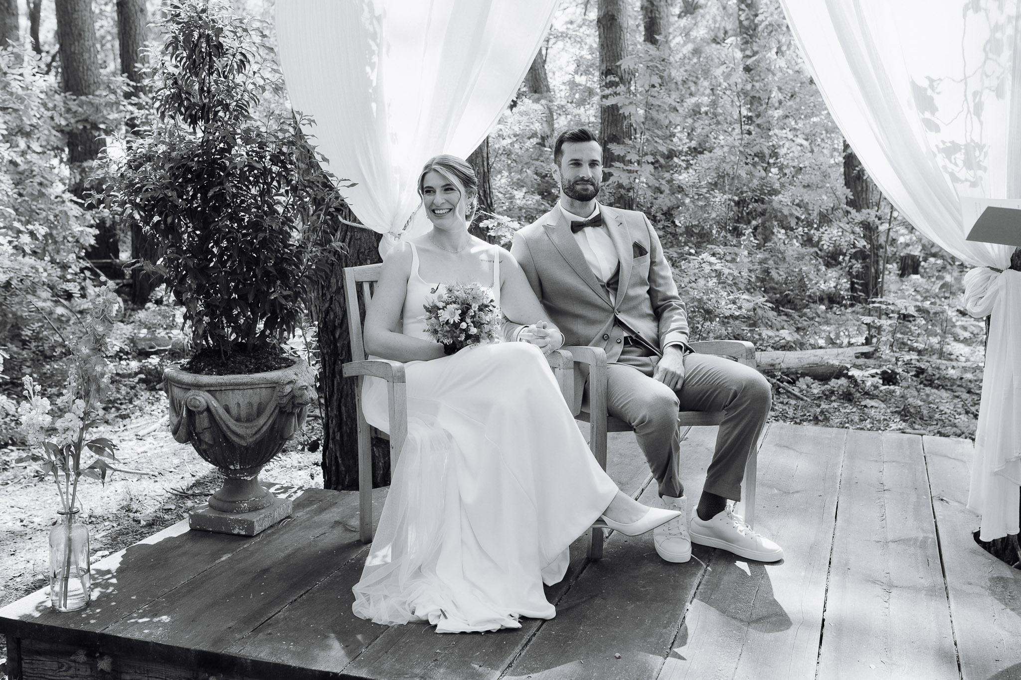 Hochzeit Framhouse Wandlitz, Freie Trauung, Hochzeitsfotografin Berlin, Emotionale ;Momente, Authentische Hochzeitsfotografie, Brautpaar, freie Trauung 