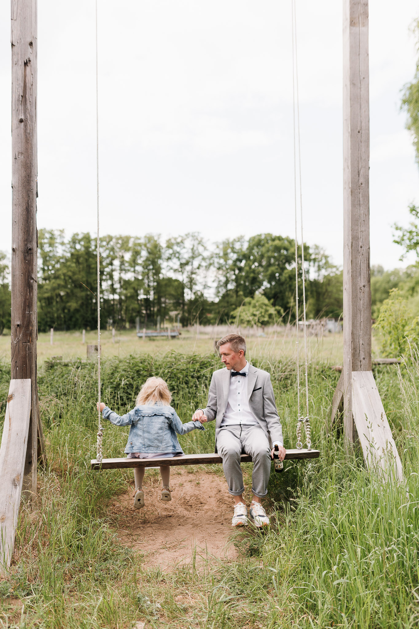 Hochzeit Framhouse Wandlitz, Freie Trauung, Hochzeitsfotografin Berlin, Emotionale ;Momente, Authentische Hochzeitsfotografie, Gäste, Reportagefotografie