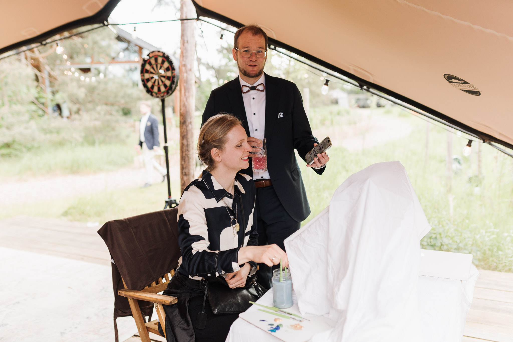Hochzeit Framhouse Wandlitz, Freie Trauung, Hochzeitsfotografin Berlin, Emotionale ;Momente, Authentische Hochzeitsfotografie, Gäste, Reportagefotografie