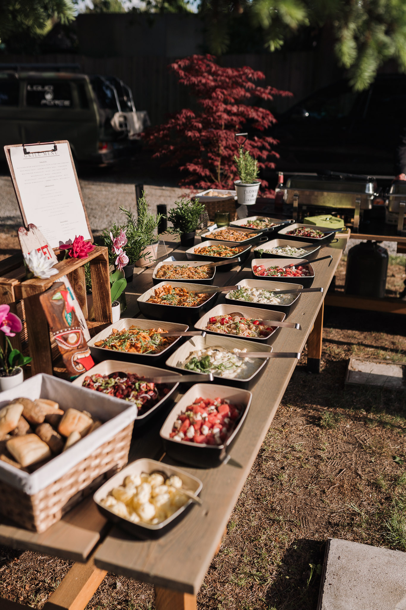 Hochzeit Framhouse Wandlitz, Freie Trauung, Hochzeitsfotografin Berlin, Emotionale ;Momente, Authentische Hochzeitsfotografie, Gäste, Reportagefotografie, Abendessen, Buffet